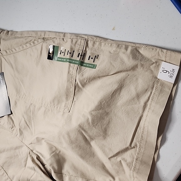 LEE Short - Picture 2 of 3